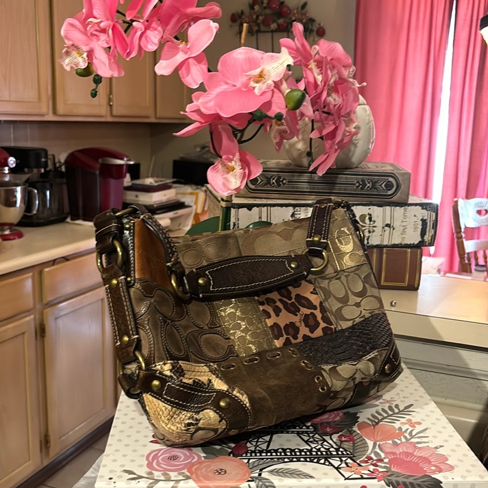 Coach small shoulder bag